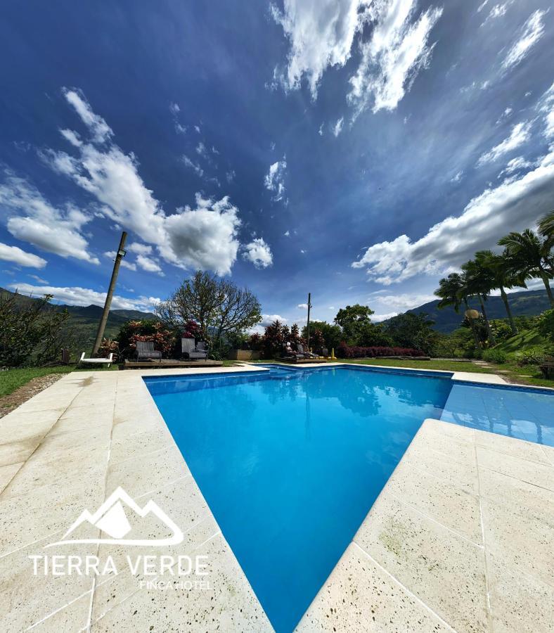 Finca Hotel Tierra Verde Girardota Exterior foto